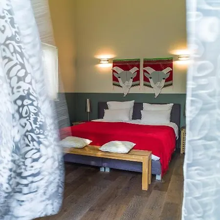 De Pingerhoeve 3*