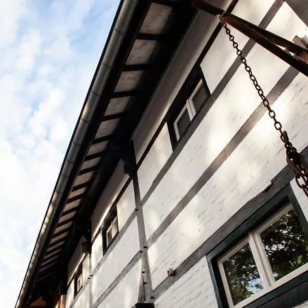 De Pingerhoeve 3*