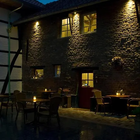 De Pingerhoeve 3*