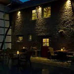 De Pingerhoeve 3*